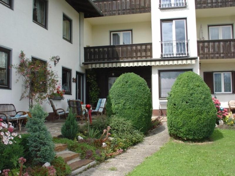 Pension Katharina Fruehstueck Ab 5 Uhr Frueh Seeboden Exterior photo